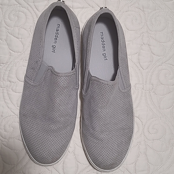 Madden girl slip ons - Picture 1 of 4